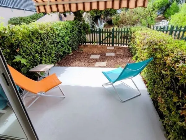 LE CAP D'AGDE Falaises au rez-de-chaussée, Studio avec terrasse et parking
