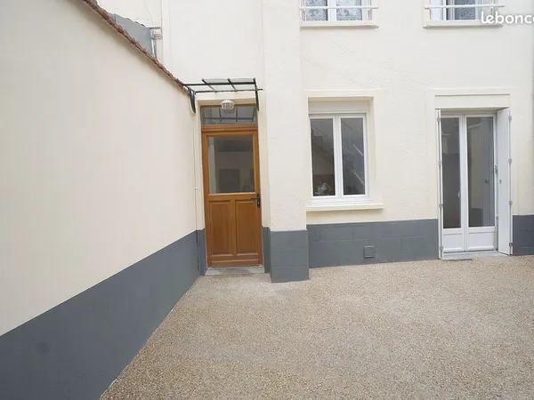 Studio 1 pièce 28 m²