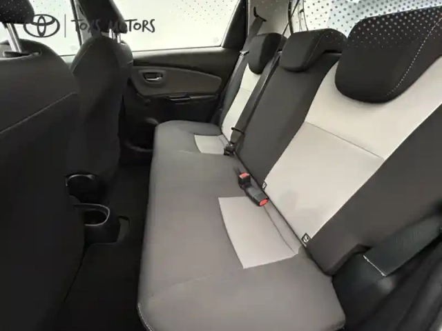 Toyota Yaris 70 vvt-i france — photo 9
