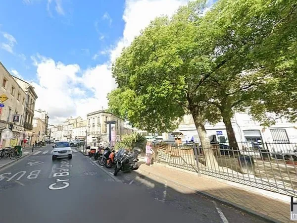 BORDEAUX- COEUR CHARTRONS- LOFT OU BUREAU 110m² + PARKING SUR LES QUAIS !