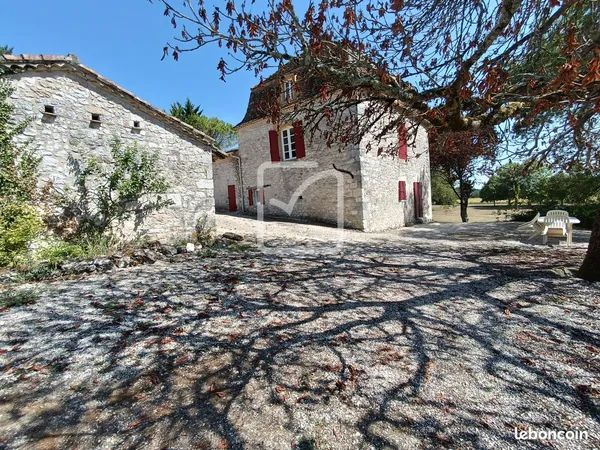 Propriété 5 pièces 200 m²