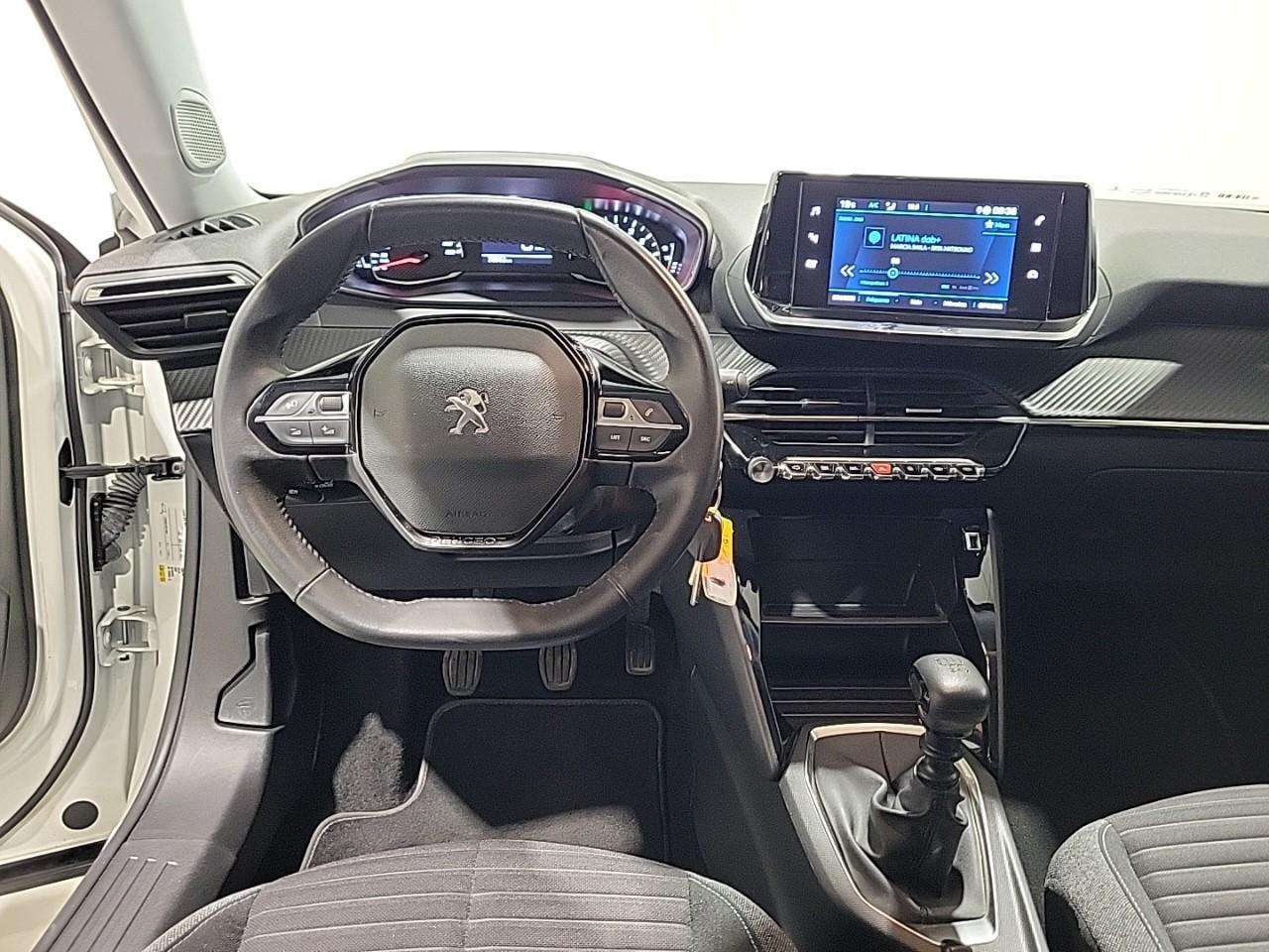 Peugeot 2008 puretech 100 s&s bvm6 style — photo 12