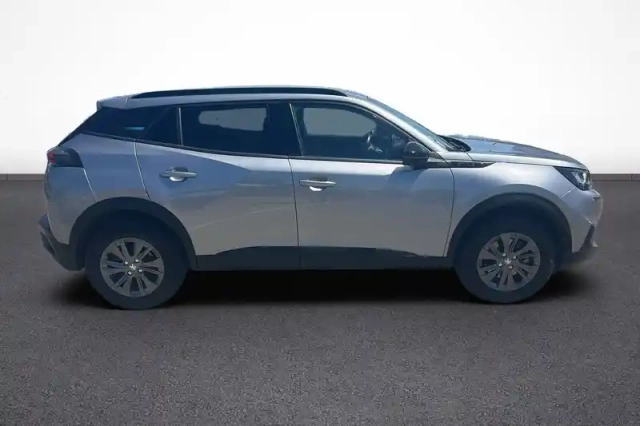 Peugeot 2008 electrique 136 ch — photo 1