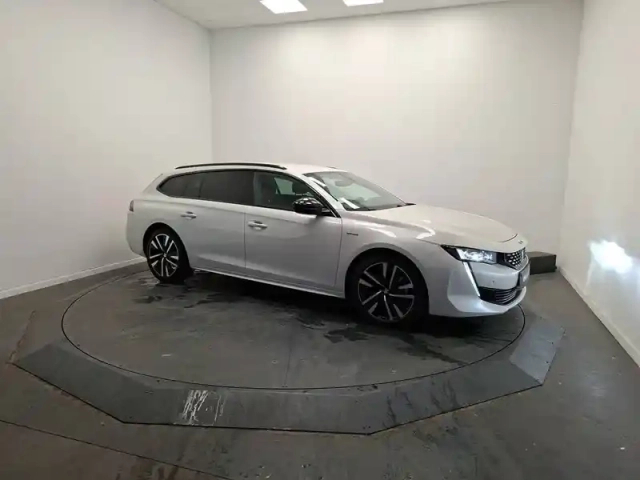 Peugeot 508 sw hybrid 225 e-eat8 — photo 7