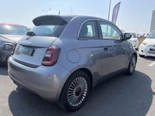 Fiat 500 e 118ch (red) my23 — photo 5