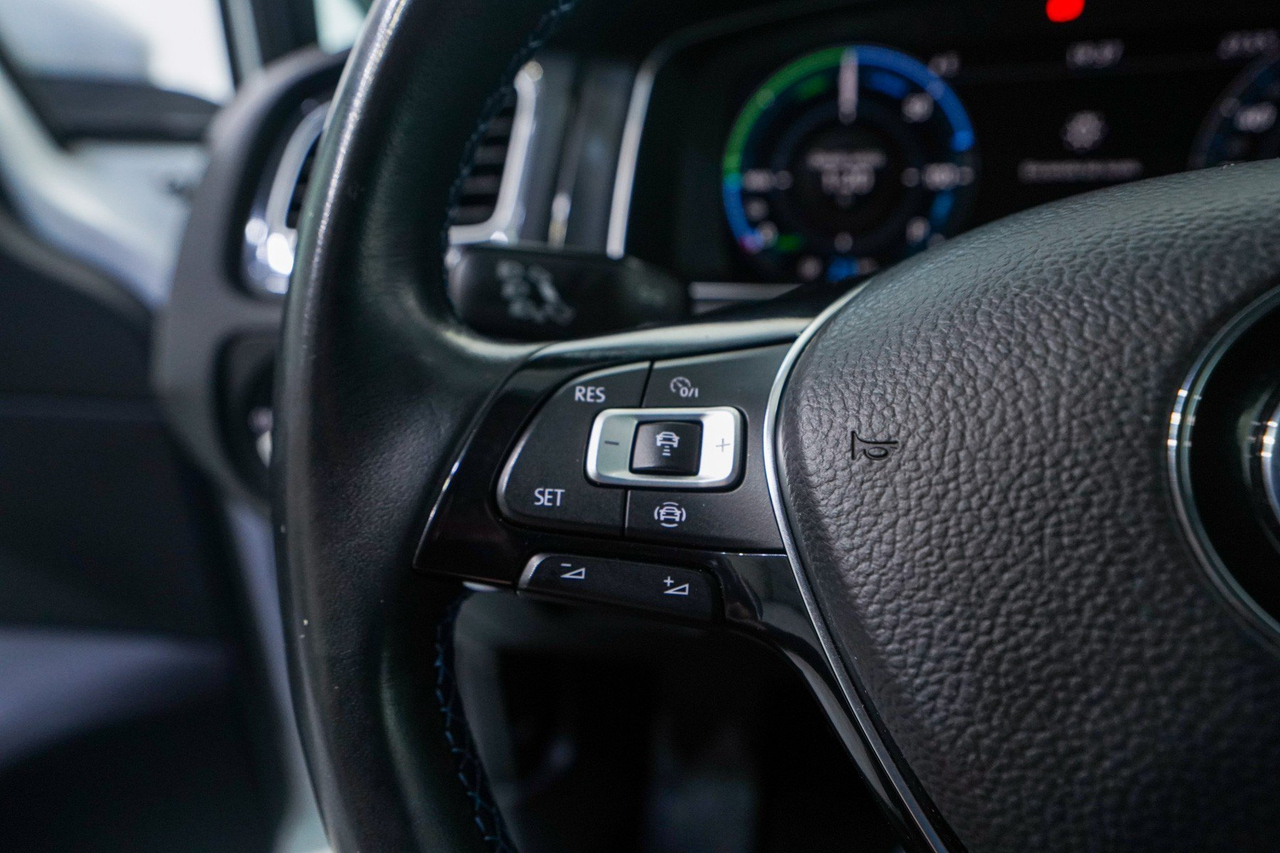 Volkswagen Golf 7 — photo 21