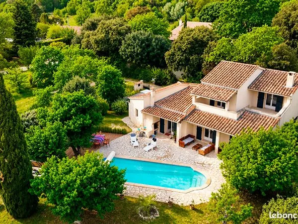 Villa 4 pièces 105 m²