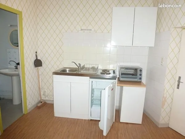 Studio 1 pièce 27 m²