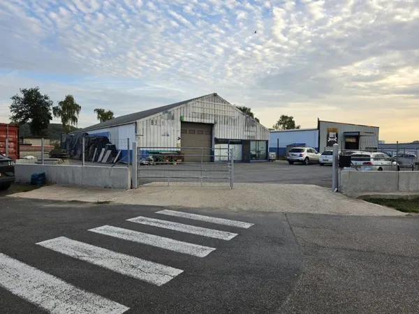 Local 450 m²
