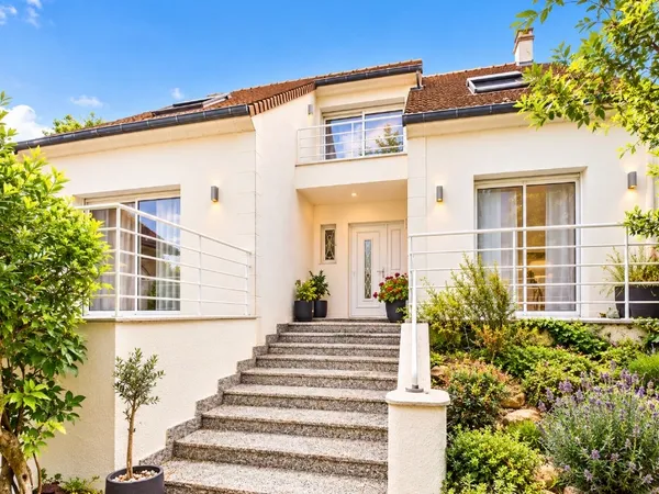 Vends belle maison familiale,3 chambres jardin