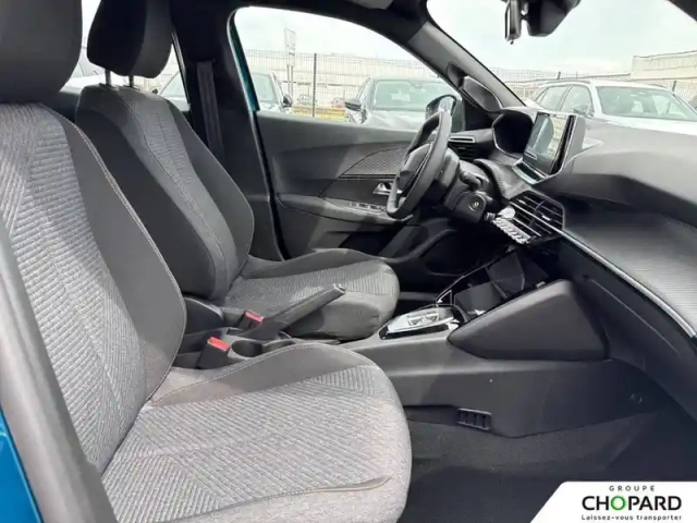 Peugeot 2008 hybrid 110 e-dcs6 — photo 13