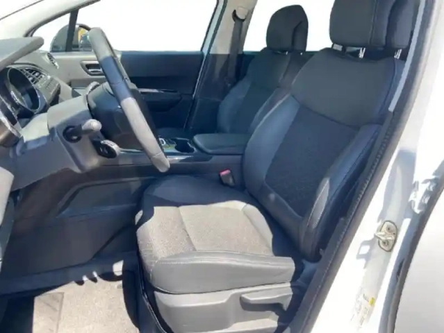 Peugeot 3008 1.6 thp 16v 165ch féline s&amp;s eat6 — photo 11