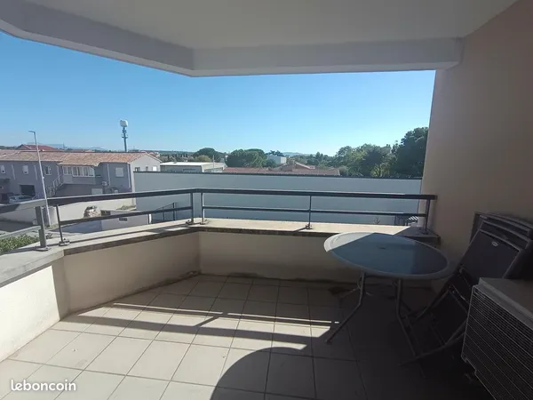 Appartement T2 avec terrasse et vue dégagée