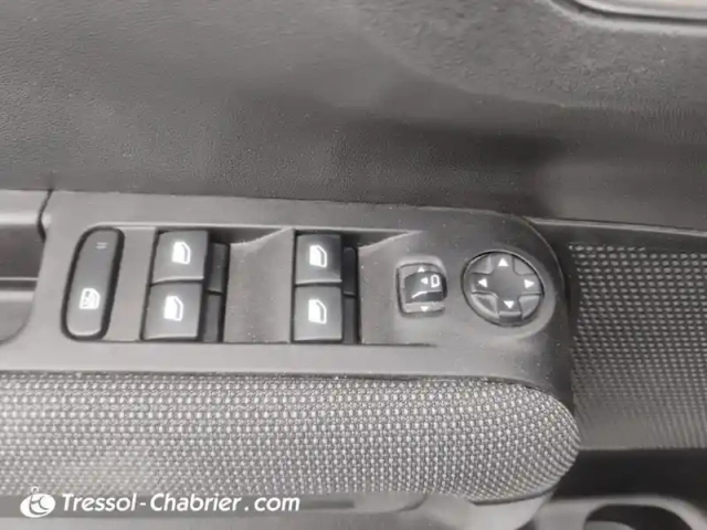 Citroën C3 Aircross puretech 130 s&amp;s eat6 shine — photo 28