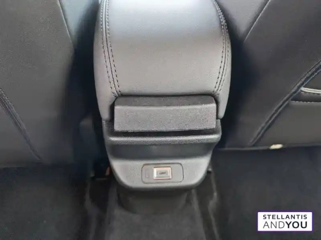 Jeep Avenger 1.2 turbo t3 145 ch bvr6 4xe — photo 73