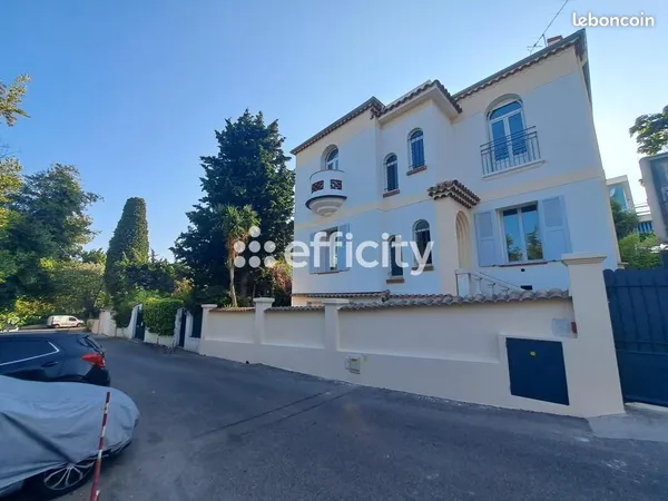 Immeuble de rapport 12 pièces 200 m²