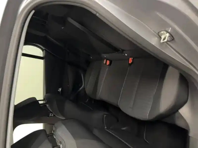 Peugeot 208 puretech 100 s&amp;s eat8 — photo 14