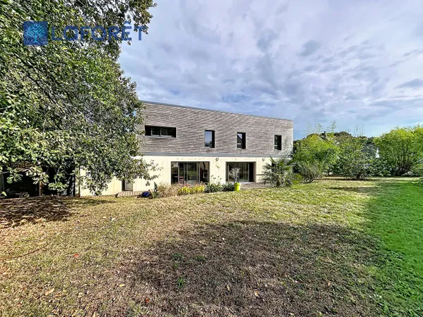 Maison Brech 6 pièce(s) 154 m2