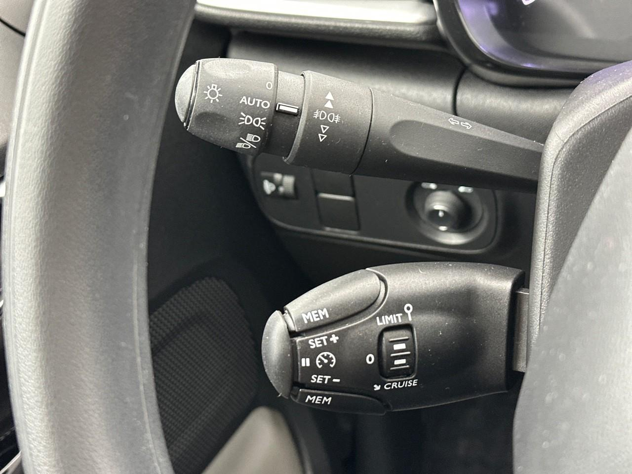 Citroën C3 puretech 110 s&s eat6 shine — photo 17