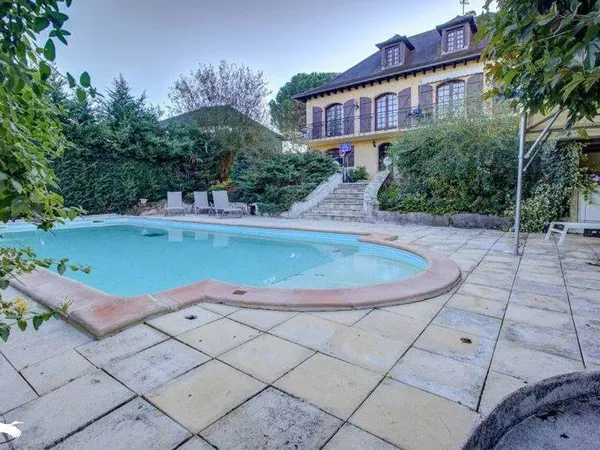 Maison 8 pièces 200 m²