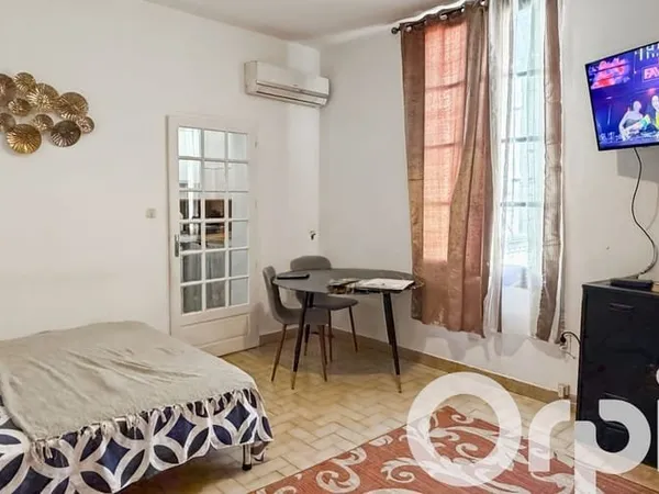 Studio 1 pièce 28 m²