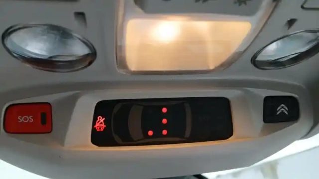 Citroën C5 Aircross hybride rechargeable 225 e-eat8 — photo 81