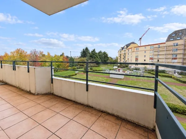 Appartement T3/T4 Saint-Hélier, bords de Vilaine, balcons, g