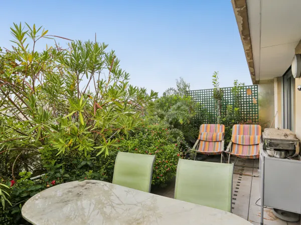 Quartier Arsenal - Trois pièces 85 m² avec terrasse de 20 m² - Calme et lumineux - Etage élevé