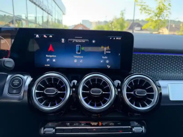Mercedes Glb 200 d progressive line — photo 39
