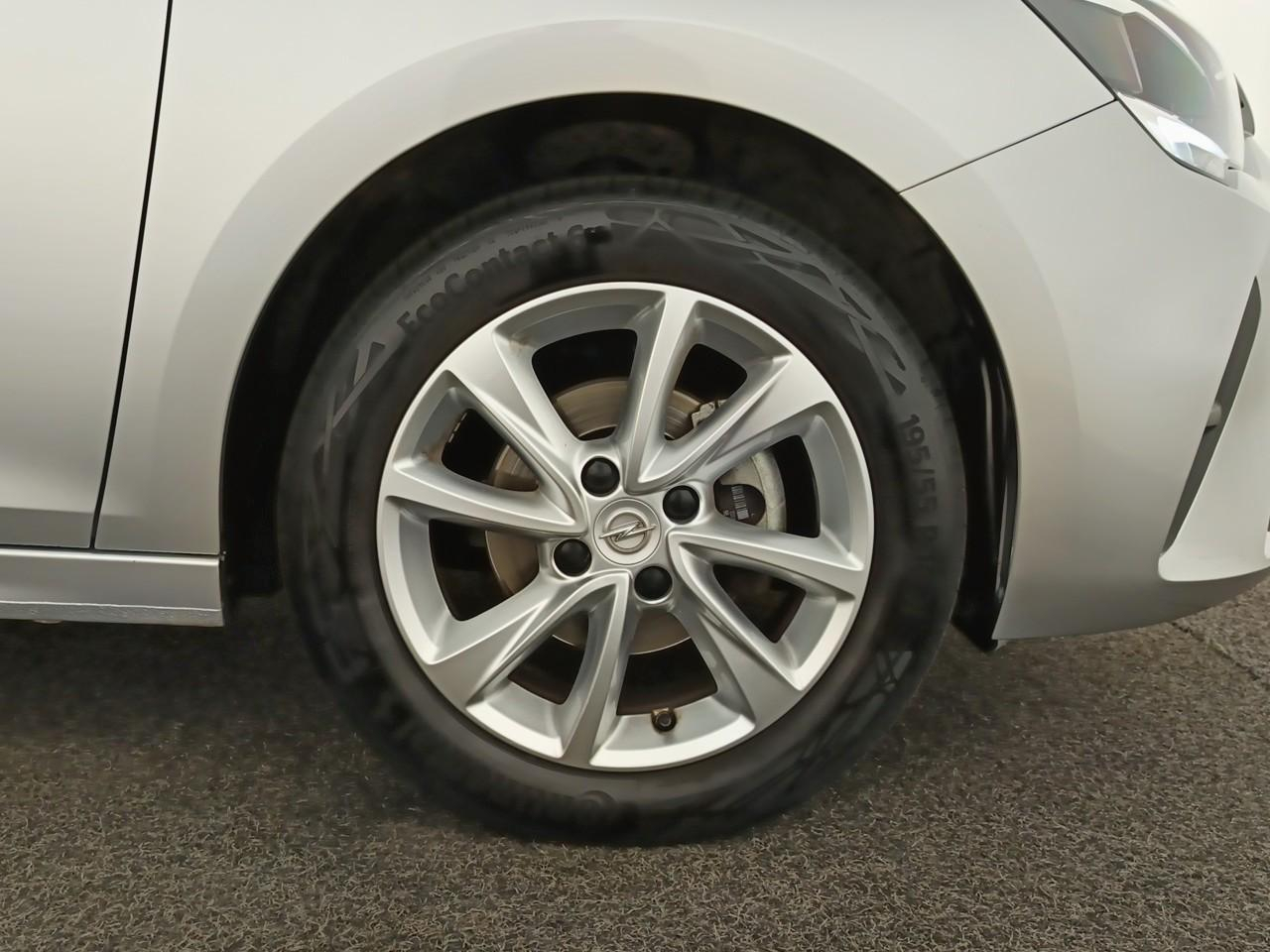 Opel Corsa 1.2 75 ch bvm5 elegance business — photo 11