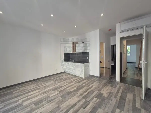 Vends immeuble - 195 m² - Marseille 4Ème 13004