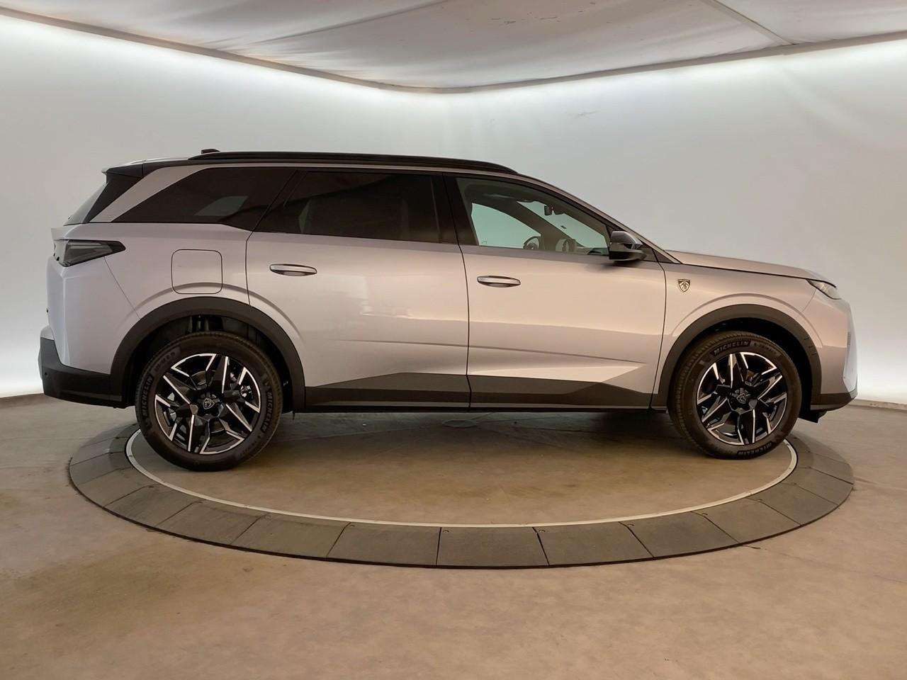 Peugeot 5008 1.2 hybrid 145 e-dcs6 gt — photo 4