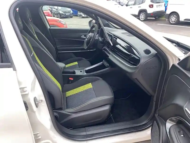 Abarth 600 e 240 ch — photo 55