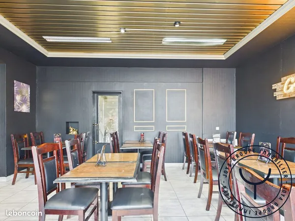 Local 143 m² Troyes