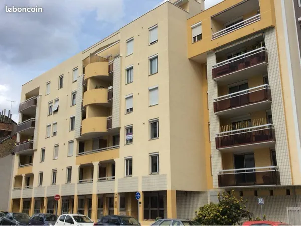 F2 Dijon 27 rue de MULHOUSE cave garage fermé