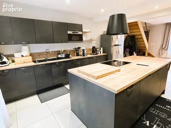 Maison individuelle traditionnelle renovee vivable plain pied - ideal grande famille - 5 chambres