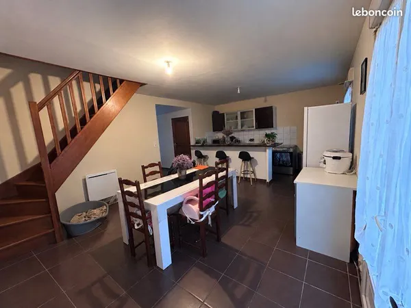 Maison mitoyenne à louer
