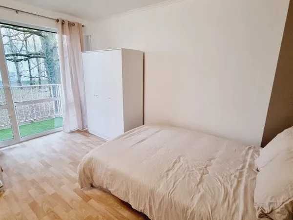Chambre cosy disponible dans un appartement chaleu