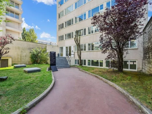 Bureaux 138 m²