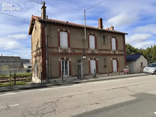 Maison - 110m2 - 9 pièces