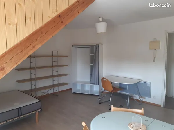 Studio meublé libre au 1er septembre