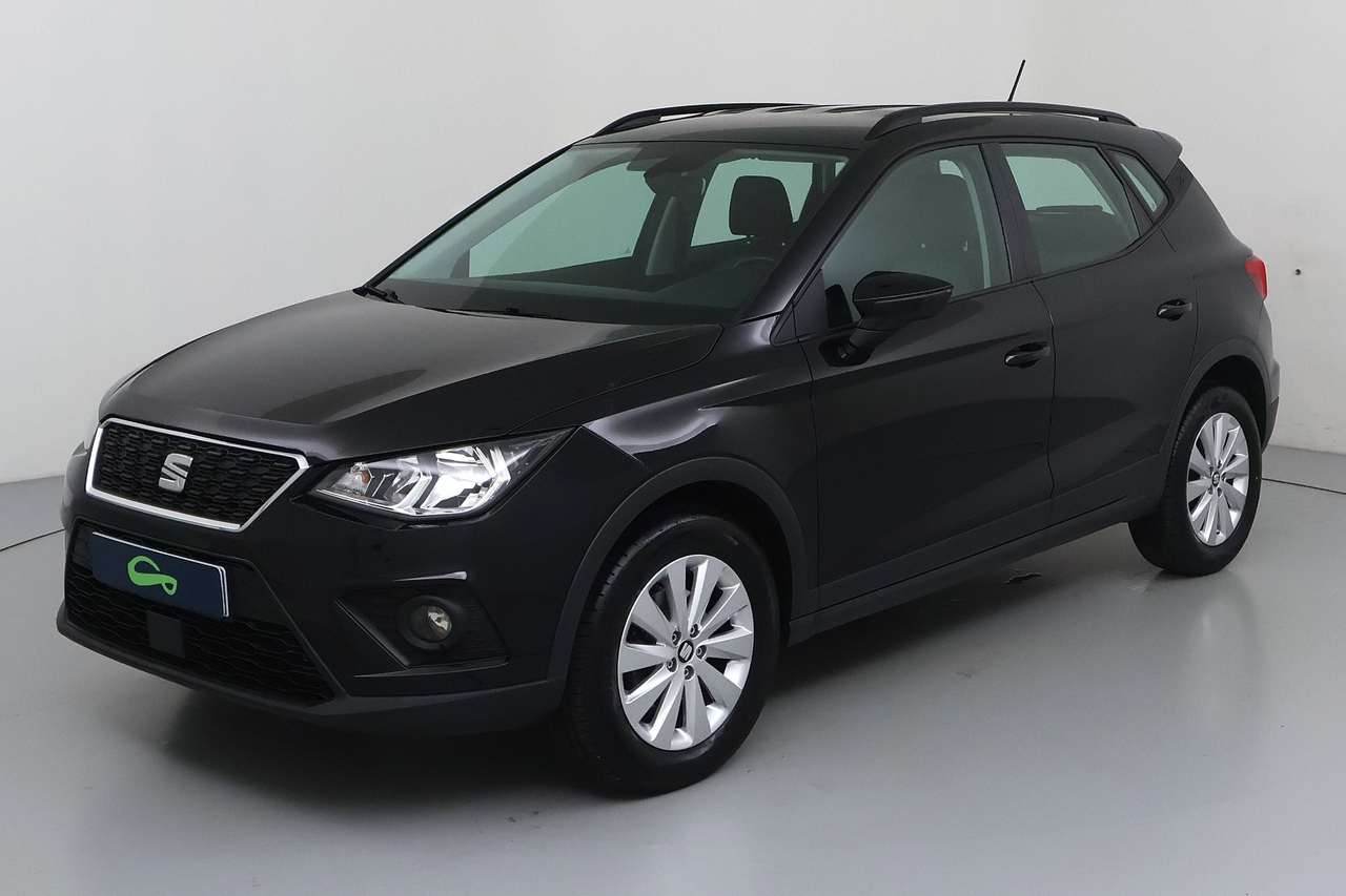 Seat Arona — photo 1
