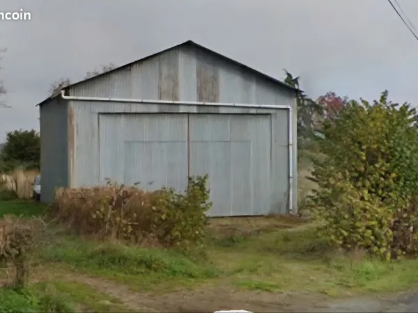 Hangars plus terrains