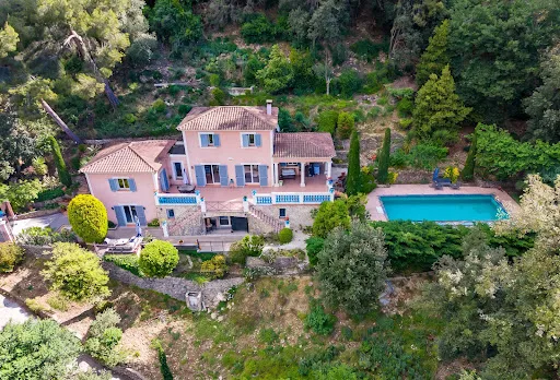 Villa 6 pièces 268 m²