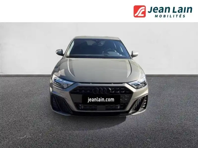 Audi A1 sportback 30 tfsi 116 ch s tronic 7 — photo 2