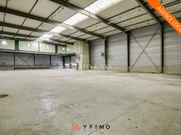 960 m2 ACTIVITE - ENTREPOTS à LOUER