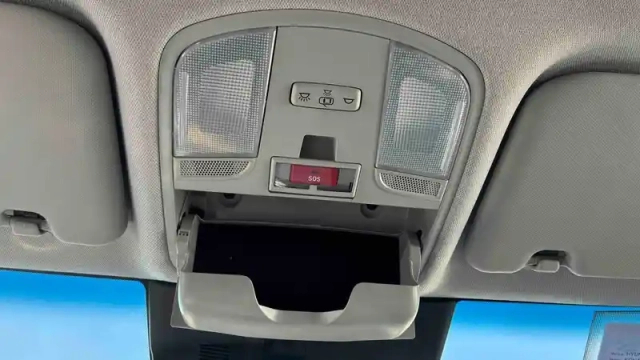 Hyundai Kona electrique 64 kwh - 204 ch — photo 32