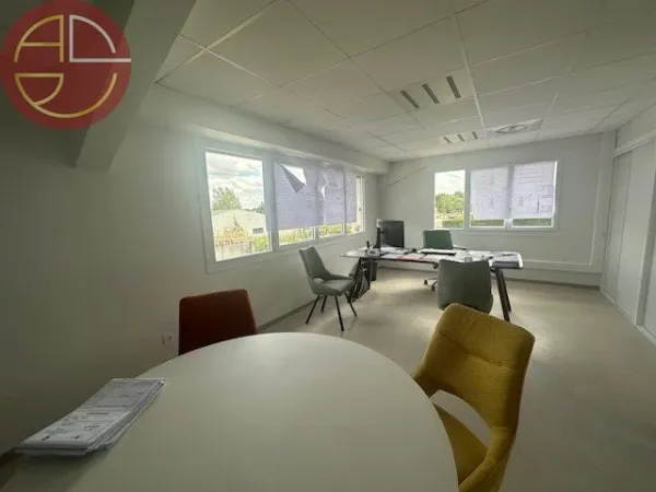 Bureaux 560 m²