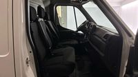 Renault Master F3500 L2H2 2.3 Blue dCi 135ch Confort Euro6 — photo 10