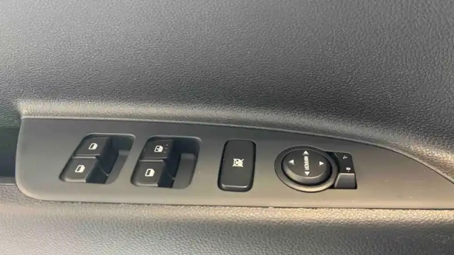 Kia Stonic 1.0 t-gdi 100 ch bvm6 — photo 20